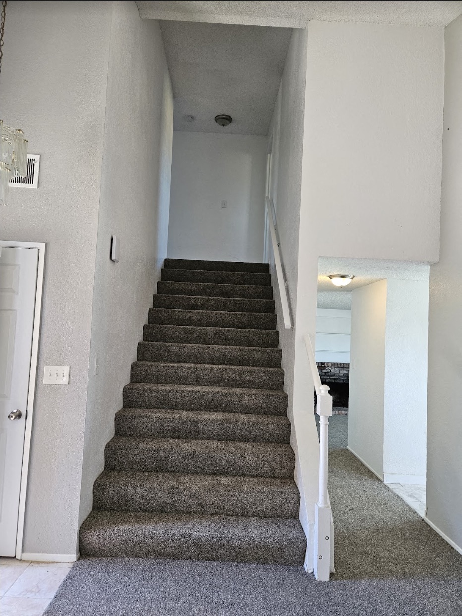 12 Sharon Drive photo 3